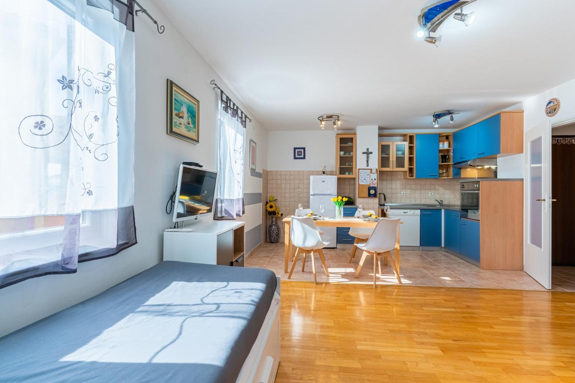 Apartment Kristian 茨雷斯 外观 照片